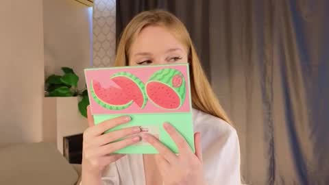 Snapshot of lafeti chatting on November 26, 6:36 am Lilia online show from November 26, 6:36 am