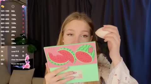 Snapshot of lafeti chatting on November 30, 6:17 am Lilia online show from November 30, 6:17 am