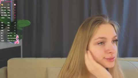 Snapshot of lafeti chatting on February 23, 6:55 am Lilia online show from February 23, 6:55 am