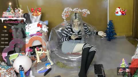 Skinnygirl online show from December 20, 6:37 pm