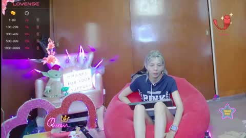 Skinnygirl online show from May 14, 2:18 am