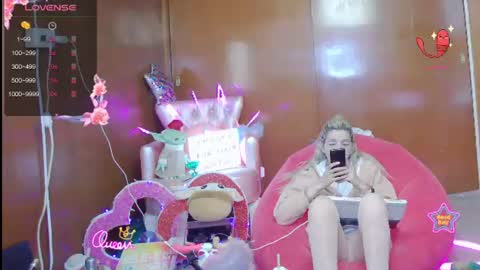 Skinnygirl online show from June 13, 11:35 pm