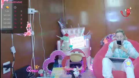 Skinnygirl online show from June 18, 12:55 am