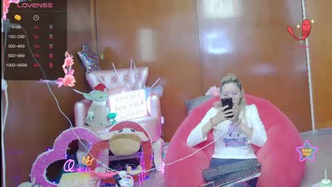 Skinnygirl online show from June 26, 11:53 pm