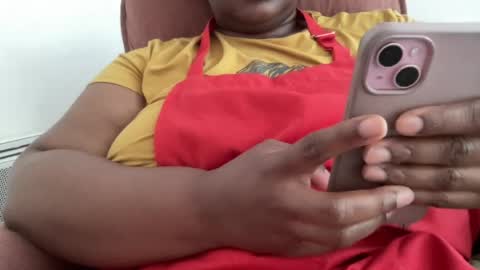 Big Black Girl online show from July 11, 6:10 pm