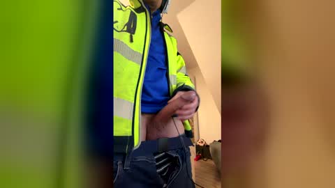 Snapshot of laichzeit1881 chatting on December 16, 7:57 am laichzeit1881 online show from December 16, 7:57 am