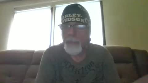 laidbackluxury online show from June 5, 8:25 pm