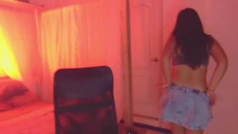 Snapshot of lailaasher chatting on November 30, 1:42 am lailaasher online show from November 30, 1:42 am