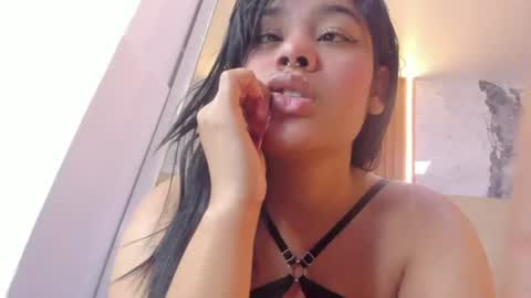 Snapshot of lailamorfy chatting on July 15, 11:59 am online show from July 15, 11:59 am