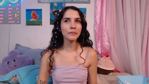 Snapshot of lailypink chatting on December 6, 12:45 am samanta online show from December 6, 12:45 am