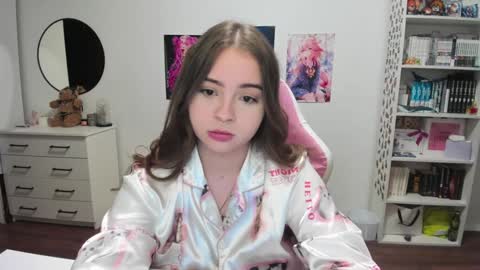 Snapshot of lain__ chatting on January 16, 10:23 pm Kira online show from January 16, 10:23 pm