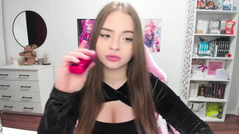 Snapshot of lain__ chatting on January 28, 1:05 pm Kira online show from January 28, 1:05 pm