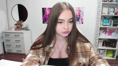 Snapshot of lain__ chatting on January 31, 1:43 am Kira online show from January 31, 1:43 am