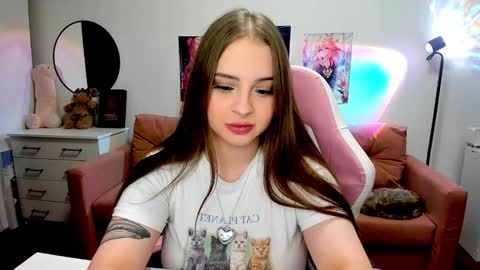 Snapshot of lain__ chatting on September 25, 7:50 pm Kira online show from September 25, 7:50 pm