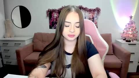 Snapshot of lain__ chatting on December 17, 7:20 pm Kira online show from December 17, 7:20 pm