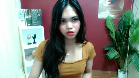 laire online show from February 22, 8:24 am