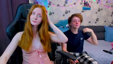 Snapshot of laksmrrr chatting on December 18, 11:13 am Lu Alex online show from December 18, 11:13 am