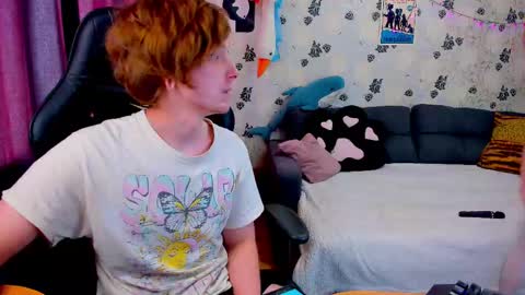 Snapshot of laksmrrr chatting on February 16, 11:38 am Lu Alex online show from February 16, 11:38 am