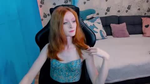 Snapshot of laksmrrr chatting on October 11, 10:25 am Lu Alex online show from October 11, 10:25 am