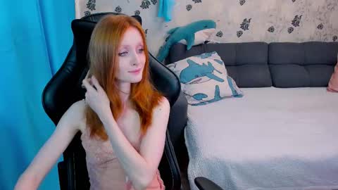 Snapshot of laksmrrr chatting on October 17, 9:45 am Lu Alex online show from October 17, 9:45 am