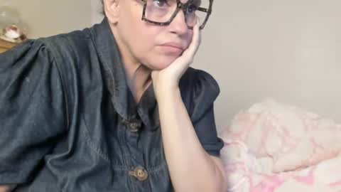 Snapshot of lalaisallbad chatting on November 23, 3:28 am Naomi Rose online show from November 23, 3:28 am