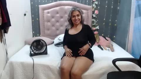 Snapshot of lalisha_96 chatting on February 17, 11:53 pm lalisha online show from February 17, 11:53 pm