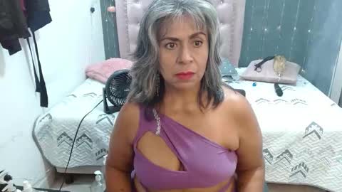 lalisha online show from November 20, 11:15 pm