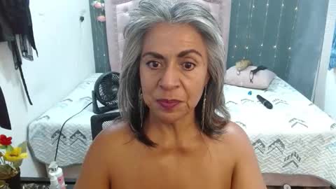 lalisha online show from December 3, 11:58 pm