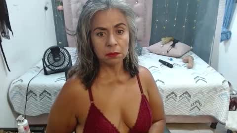 lalisha online show from December 4, 11:57 pm