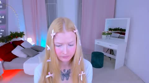 Laly online show from December 21, 4:25 pm