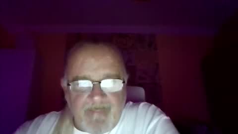 Snapshot of lamabama chatting on April 14, 9:10 pm lamabama online show from April 14, 9:10 pm