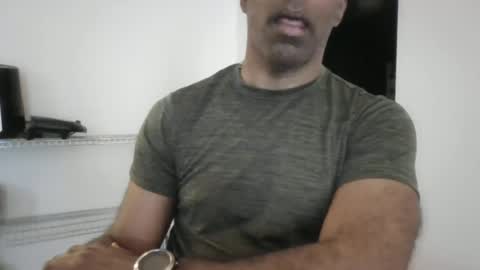 Snapshot of lamanta72hot chatting on July 4, 3:29 pm lamanta72hot online show from July 4, 3:29 pm