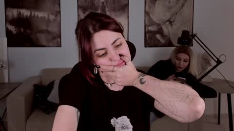 Snapshot of lana__may chatting on December 21, 2:15 pm just call me Lana and her security online show from December 21, 2:15 pm