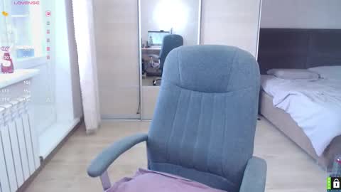 Snapshot of lana__nova chatting on October 2, 6:20 am Lana online show from October 2, 6:20 am