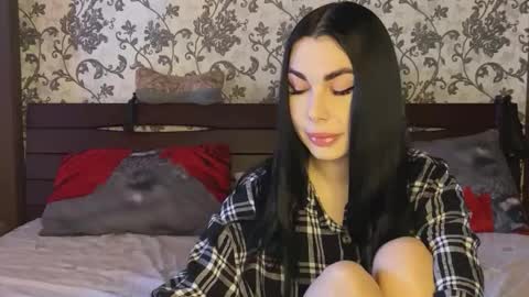 lana_del_play online show from February 9, 8:29 am