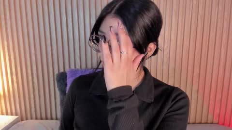 ... .          . ... online show from November 8, 1:22 pm