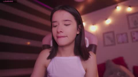 Snapshot of lana_dreams_ chatting on November 15, 12:08 am Lana online show from November 15, 12:08 am