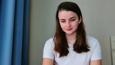 Snapshot of lana_gl chatting on May 26, 6:42 am lana_gl online show from May 26, 6:42 am
