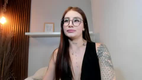 Snapshot of lana_jonnes_ chatting on July 3, 11:44 pm Lana igauroraaaaaaaaa 1 online show from July 3, 11:44 pm