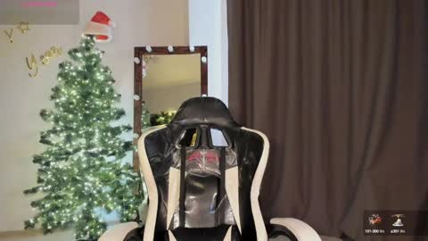 Snapshot of lana_younes chatting on December 11, 8:04 am Lana online show from December 11, 8:04 am