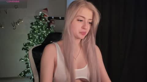 Snapshot of lana_younes chatting on January 26, 10:45 am Lana online show from January 26, 10:45 am