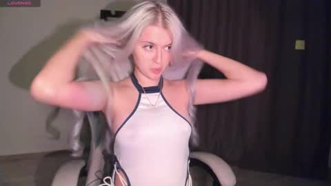 Snapshot of lana_younes chatting on November 8, 2:17 pm Lana online show from November 8, 2:17 pm