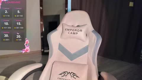 Snapshot of lana_younes chatting on November 26, 11:00 am Lana online show from November 26, 11:00 am