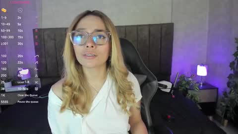 Lana online show from October 30, 5:42 am