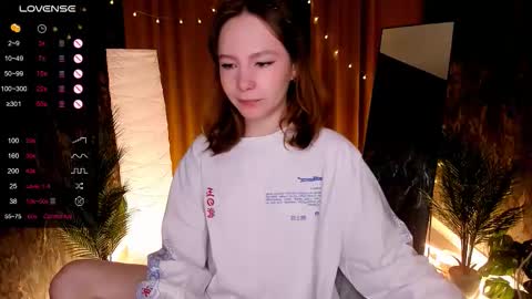 Snapshot of lanablu_ chatting on October 22, 2:23 am Lana online show from October 22, 2:23 am