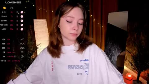 Snapshot of lanablu_ chatting on November 16, 6:19 am Lana online show from November 16, 6:19 am