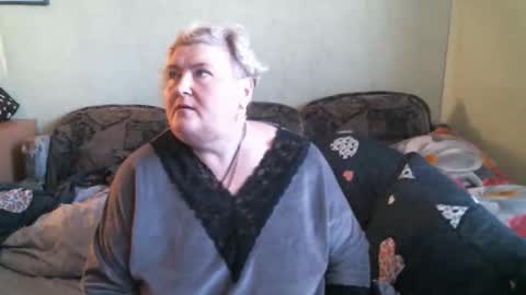 lanacat555 online show from October 31, 11:44 am