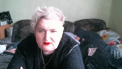 lanacat555 online show from November 13, 12:15 pm