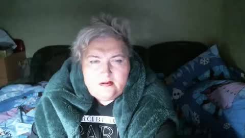 lanacat555 online show from January 18, 12:25 am