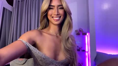 Lana online show from March 6, 5:46 am